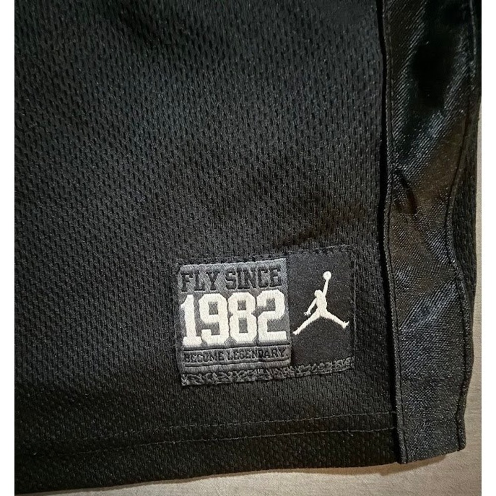 Air Jordan Black Basketball Jersey AIR #23 Sewn Boys Large Sleeveless‎ - Picture 3 of 9